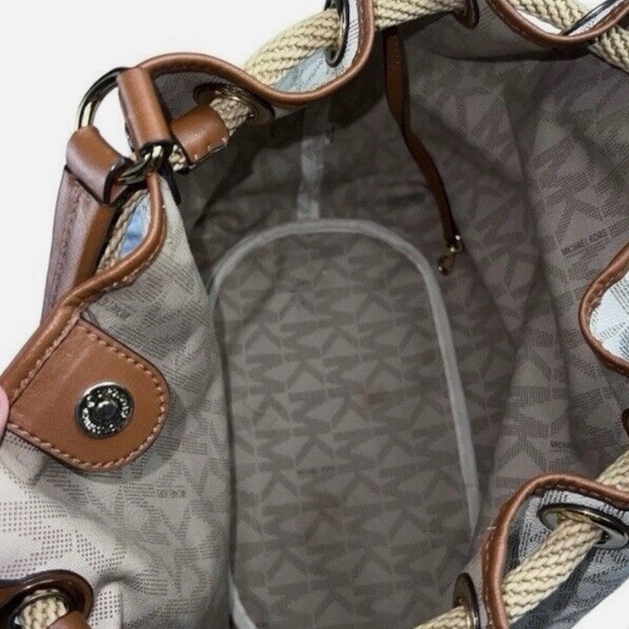 Michael Kors large drawstring bucket shoulder bag - Picture 3 of 13